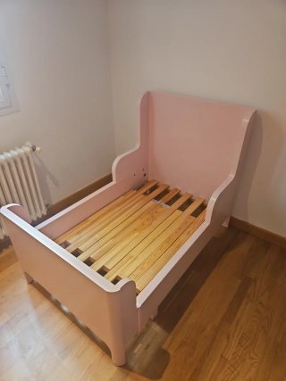 Cama infantil + mesita + armario rosa BUSUNGE
