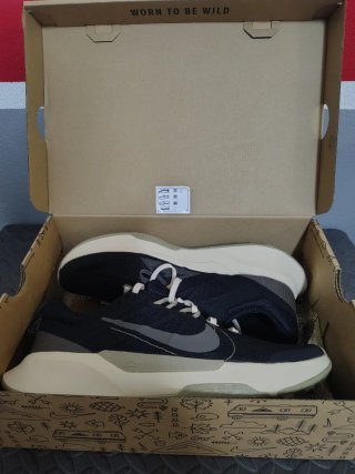Zapatillas Nike Juniper Trail Negras Beige
