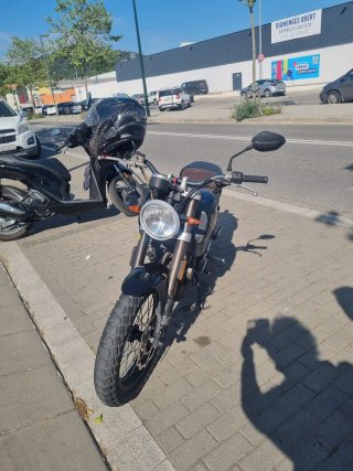 RIEJU CENTURY 125 Negra/Marrón