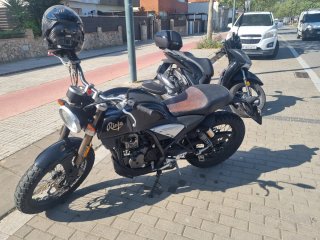 RIEJU CENTURY 125 Negra/Marrón