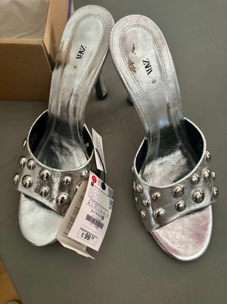 Sandalias Zara Plata Tachuelas Talla 39