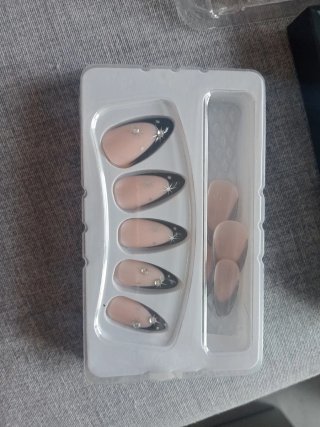 Uñas postizas decoradas