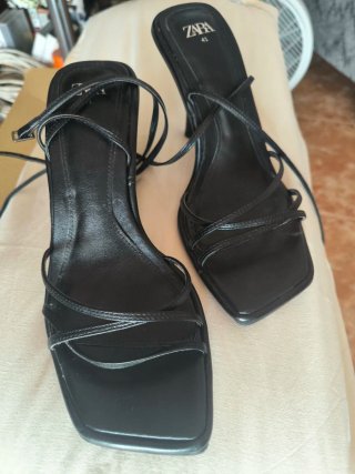 Zapatos de tacón Zara negros talla 41