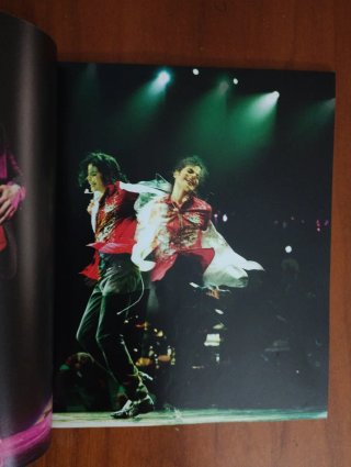 Michael Jackson This Is It Steelbook DVD + Libro