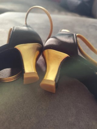 Zapatos de baile negros y dorados talla 34