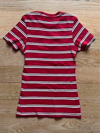 Camiseta Pull & Bear rayas roja y blanca