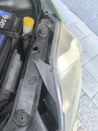 Faros Ford Fiesta