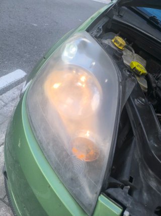 Faros Ford Fiesta