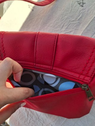 Bolso bandolera rojo ajustable