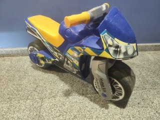 Moto correpasillos Molto Policía