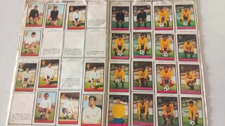 Álbum de cromos de fútbol antiguo