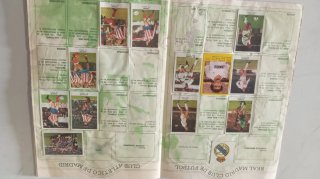 Álbum de cromos de fútbol antiguo