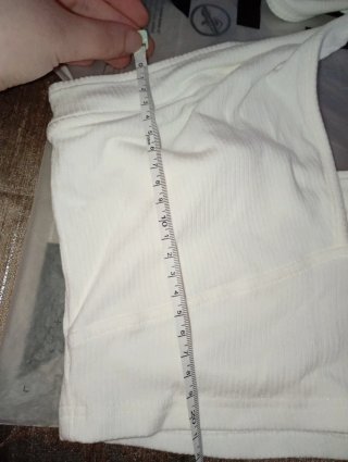 Top bianco incrociato al collo