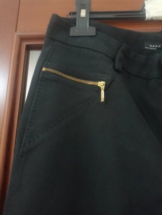 Pantaloni neri Zara donna con zip
