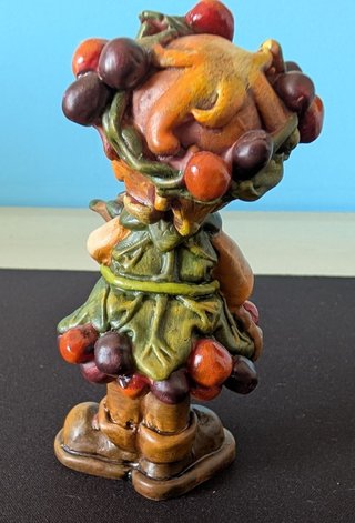 Lotto 16 statuine / soprammobili in gesso