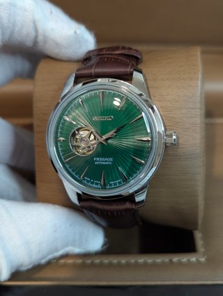 Reloj Seiko Mod Presage Open Heart Verde Marrón