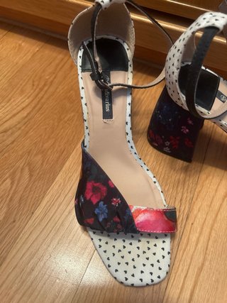Stradivarius Zapatos Tacón Estampado Floral