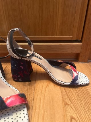 Stradivarius Zapatos Tacón Estampado Floral