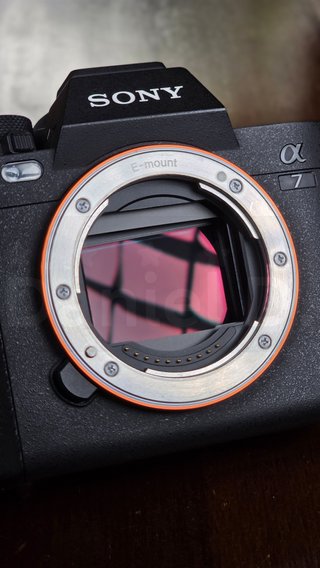 COMO NUEVA Cámara Sony Alpha A7IV + Accesorios