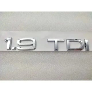EMBLEMA LOGO AUDI 1.9 TDI PLATA