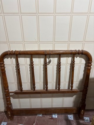 Conjunto de 2 cabeceros y pies de cama antiguos