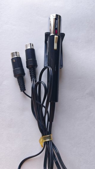 Lote 6 Micrófonos Variados (AKAI, Philips Vintage)