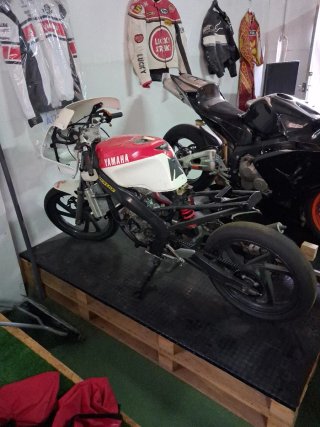 Yamaha TZR 80RR sin documentación