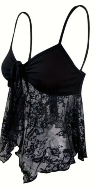 Crop top de encaje negro
