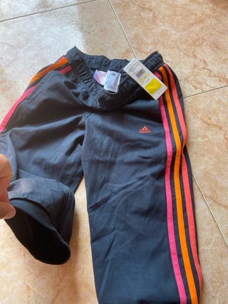 Pantalón corto Adidas chicas 11/12 años