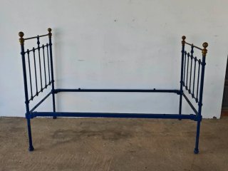 Cama Hierro Antigua Azul y Dorado