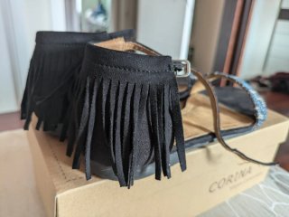 Sandalias planas negras y azules T39