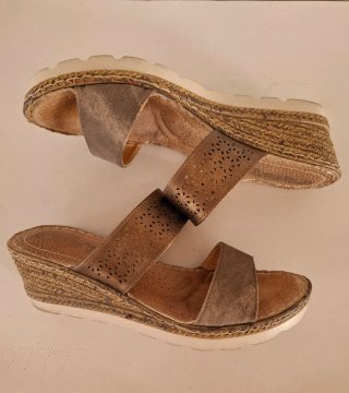 Sandalias cuña Amarpies 38