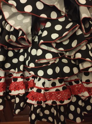 Vestido de flamenca volantes lunares