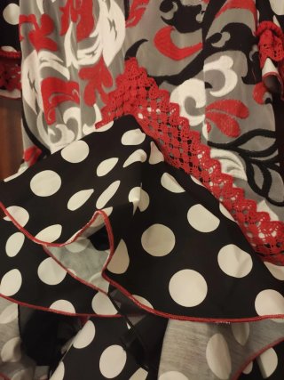 Vestido de flamenca volantes lunares