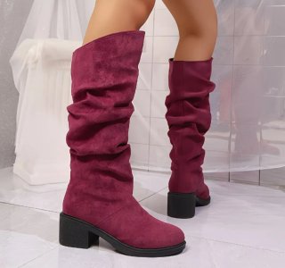 Botas altas moradas de ante