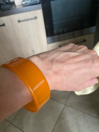 Bracciale rigido arancione