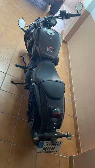 Moto Keeway Benda V-Cruise 125 Negra