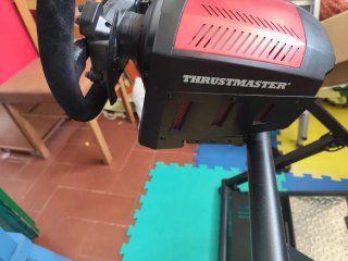 Thrustmaster Sparco TS-XW con pedales y Shifter