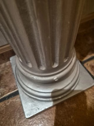 Consola cristal columnas plateadas