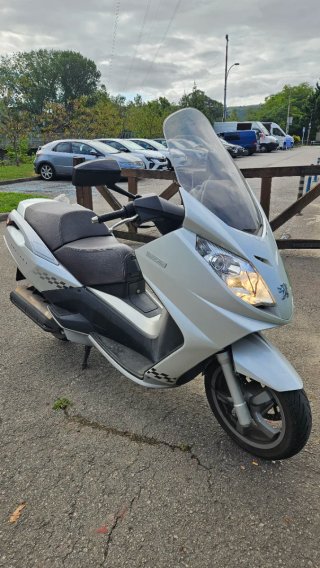 Peugeot Satelis 125cc Plata
