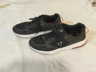 Zapatillas Champion Negras y Rojas 44