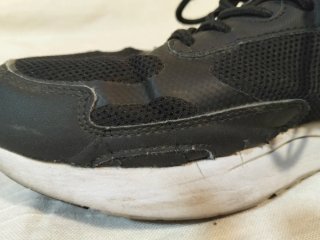 Zapatillas Champion Negras y Rojas 44