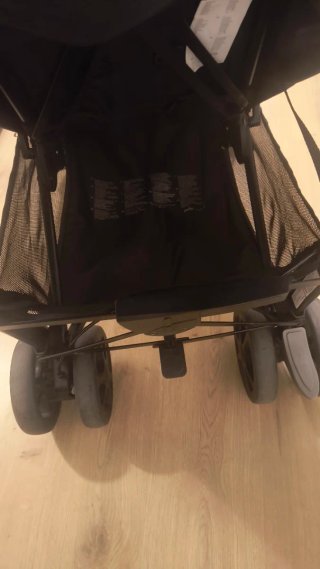 Silla de paseo negra Joie