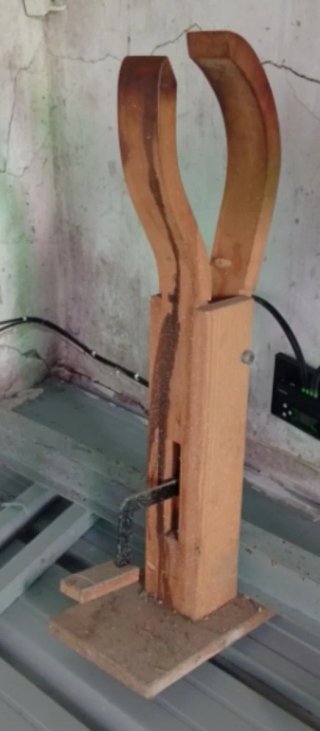 Sujeta piezas madera costura