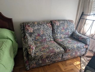 Sofá-cama estampado floral