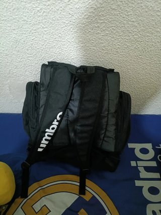 Mochila Umbro Negra