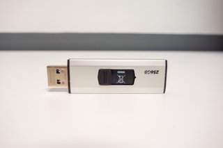 Memoria USB MediaRange 256GB USB 3.0