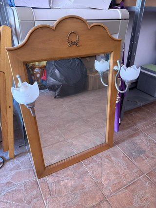 Espejo madera con apliques dorados
