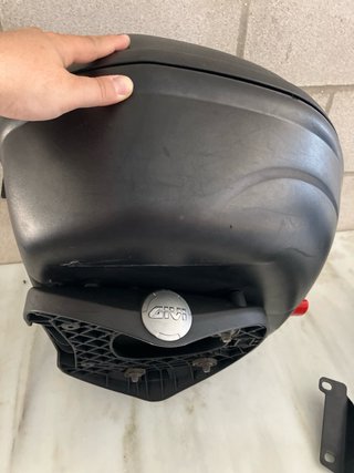 Baúl GIVI SIMPLY 40 L
