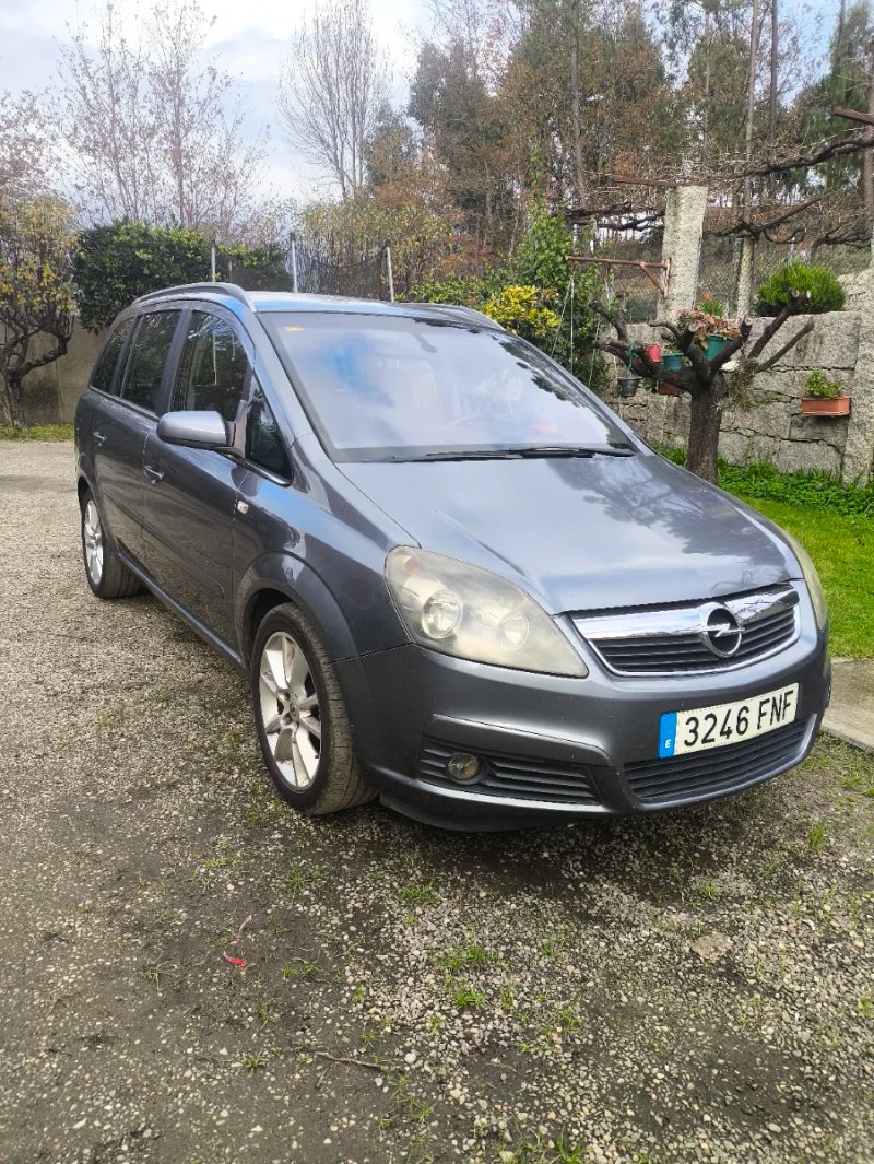 Opel Zafira 2007 - foto 1
